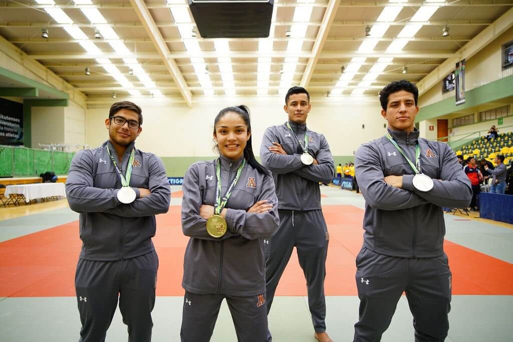 Alumnos Anáhuac participan en Universiada