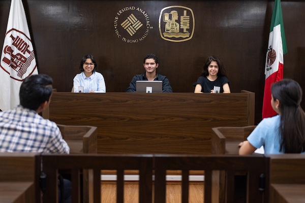 estudiantes de inteligencia estratégica anahuac