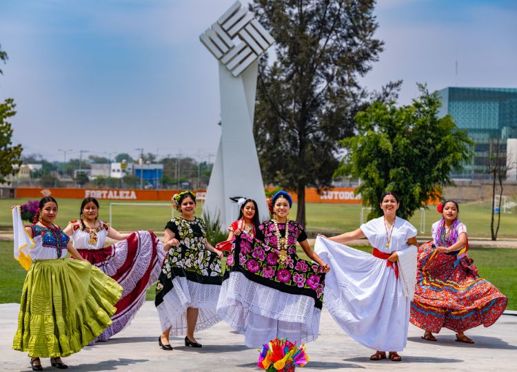 baile folklorico alumnos campus 