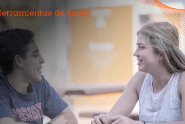 alumnos ejerciendo sus habilidades comunicativas