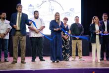 Autoridades inaugurando la Muestra Gastronómica 2025.