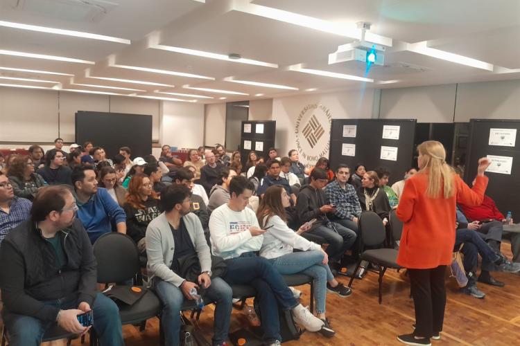 Miembros de la Comunidad Anáhuac participan en simulador de la ALAN