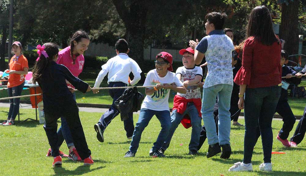 Nos unimos para regalar alegría a través de ASUA por los Niños