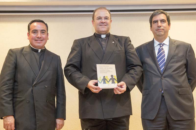 Presentación del libro “Juntos con los otros. Construcción de comunidad en el ámbito posmoderno”