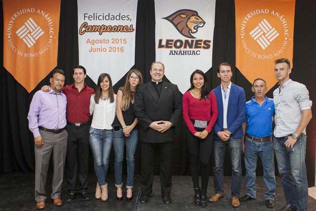 Ceremonia de Reconocimiento a los campeones Leones Anáhuac