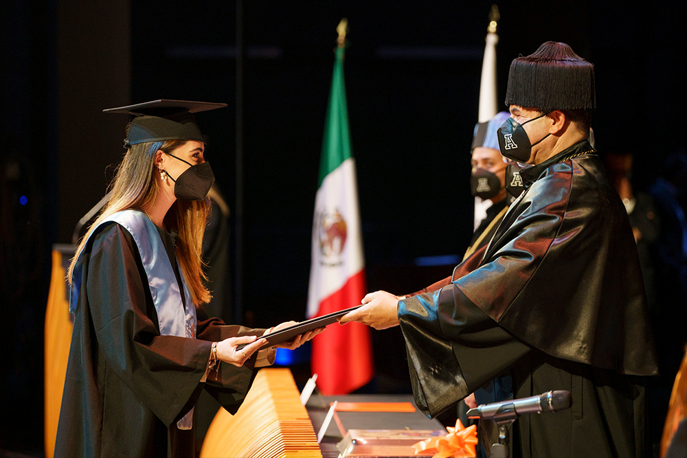 Ceremonia Solemne de Graduación de Licenciatura