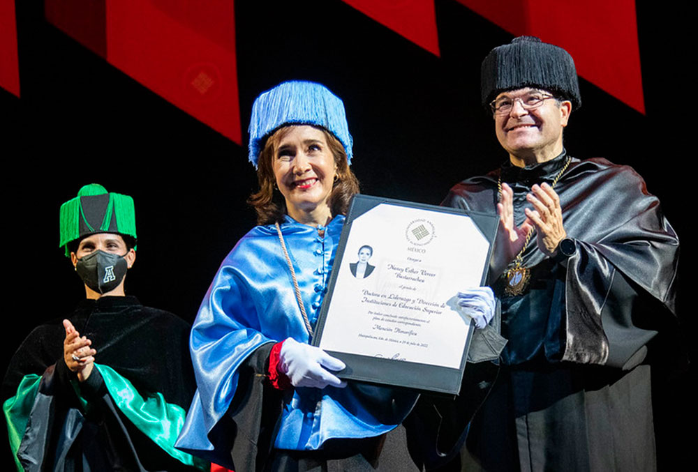 Ceremonia solemne de imposición de grados de maestría y doctorado