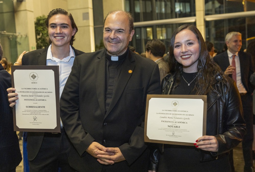 Entrega de premios a la excelencia académica