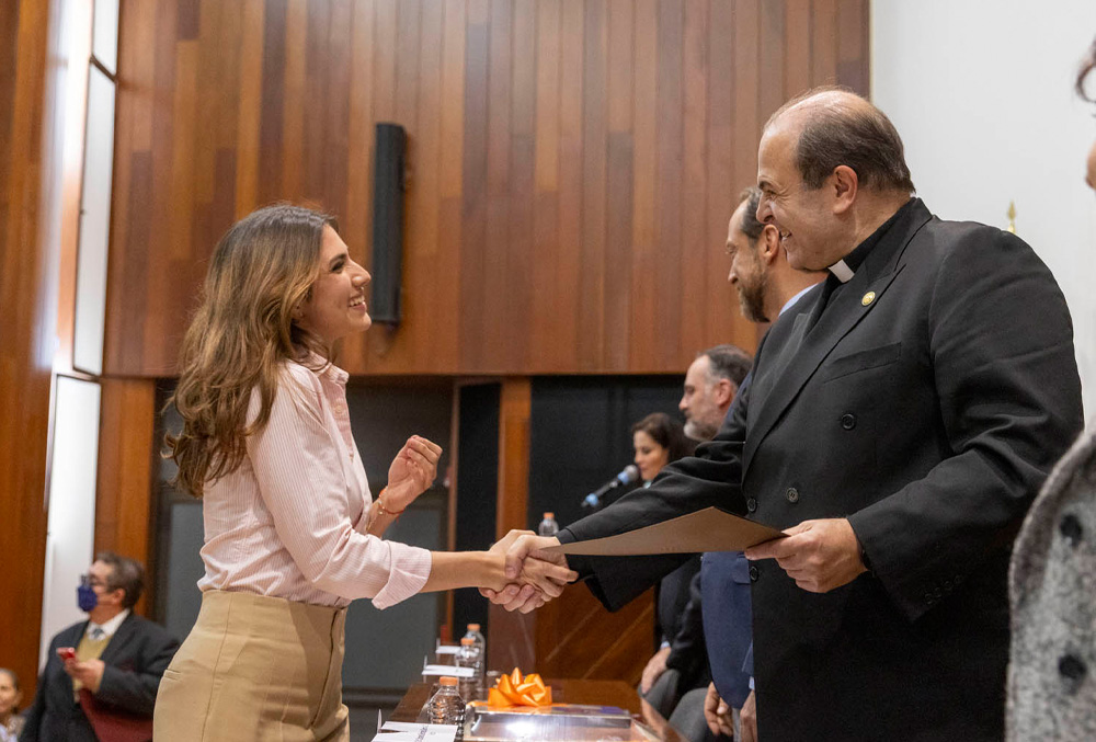 Entrega de premios a la excelencia académica