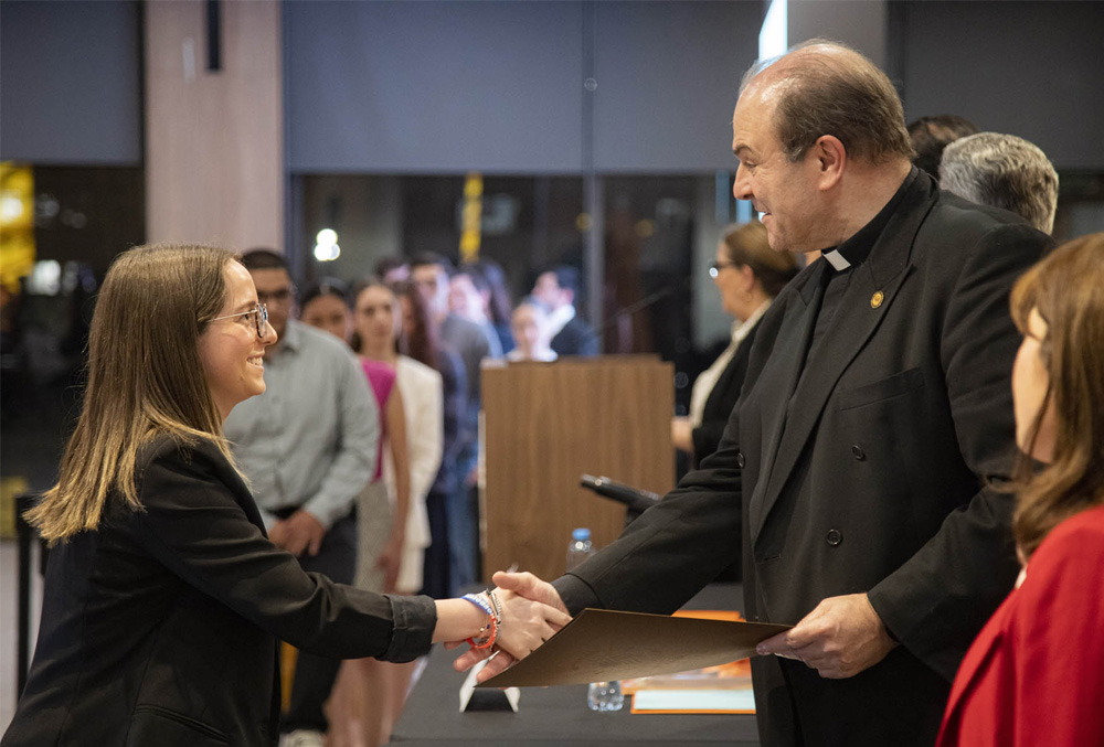 Entrega de premios a la excelencia académica