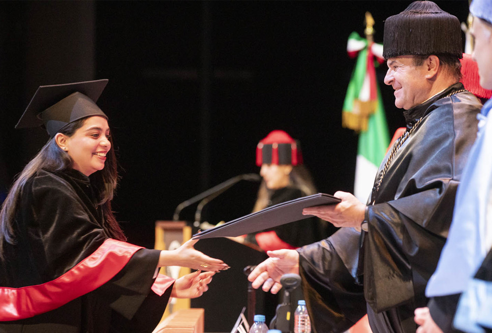 Discurso entrega de grados de doctorado y maestría