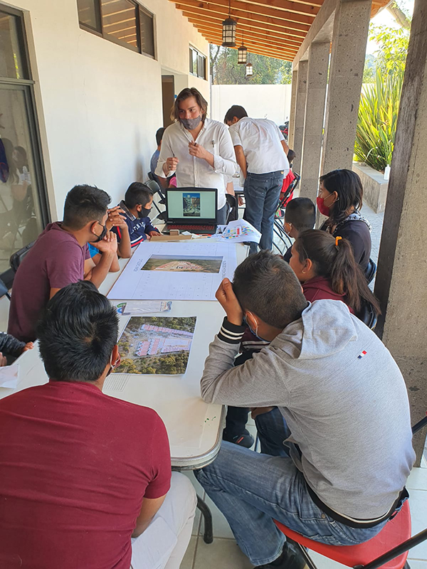 Alumnos de Arquitectura inician proyecto de viviendas sociales en Morelos