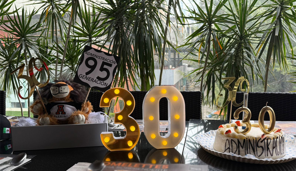 Treinta años después, la generación 95 de Administración vuelve a casa