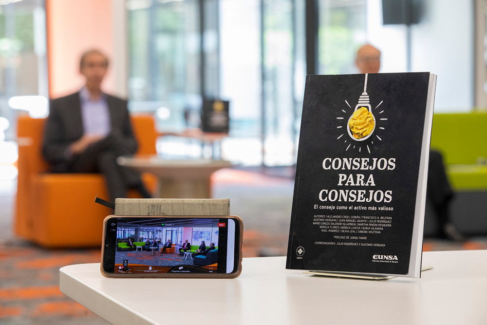 Expertos en administración y gobierno corporativo presentan el libro Consejos para consejos