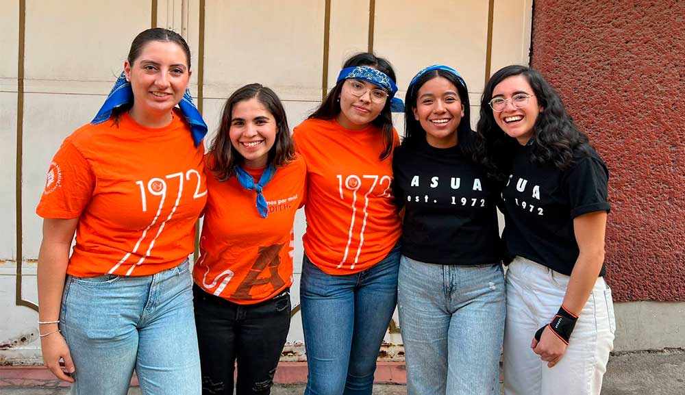 Voluntarios ASUA y del apostolado Pisando Fuerte realizan talleres para personas migrantes, refugiados y solicitantes de asilo