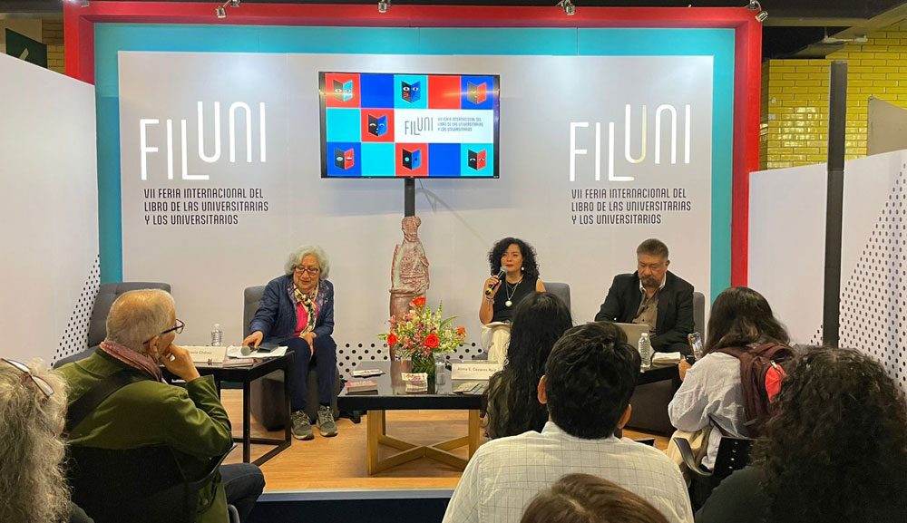 Directora de Biblioteca de la Anáhuac participa en presentación editorial en FILUNI 2025