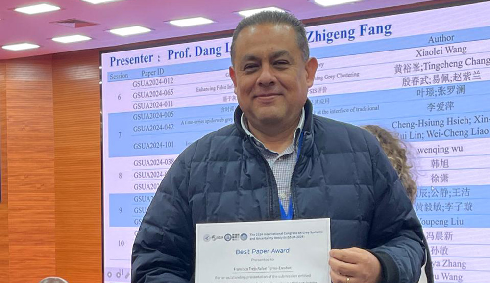 Alumno obtiene reconocimiento por mejor artículo en China