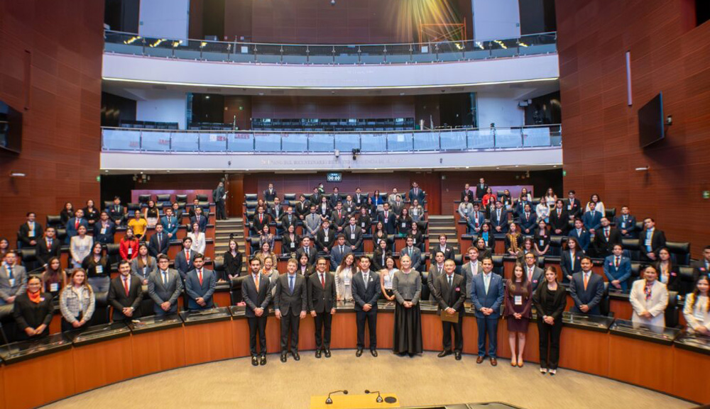 Celebramos en el Senado de la República el Primer Parlamento Universitario Anáhuac 