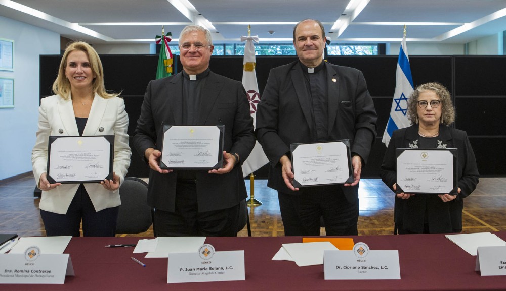 Anahuac Mexico University and the Magdala Center sign a renewal agreement.