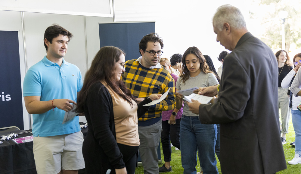 Se realiza con éxito la Feria de Reclutamiento Talento Anáhuac en el Campus Sur