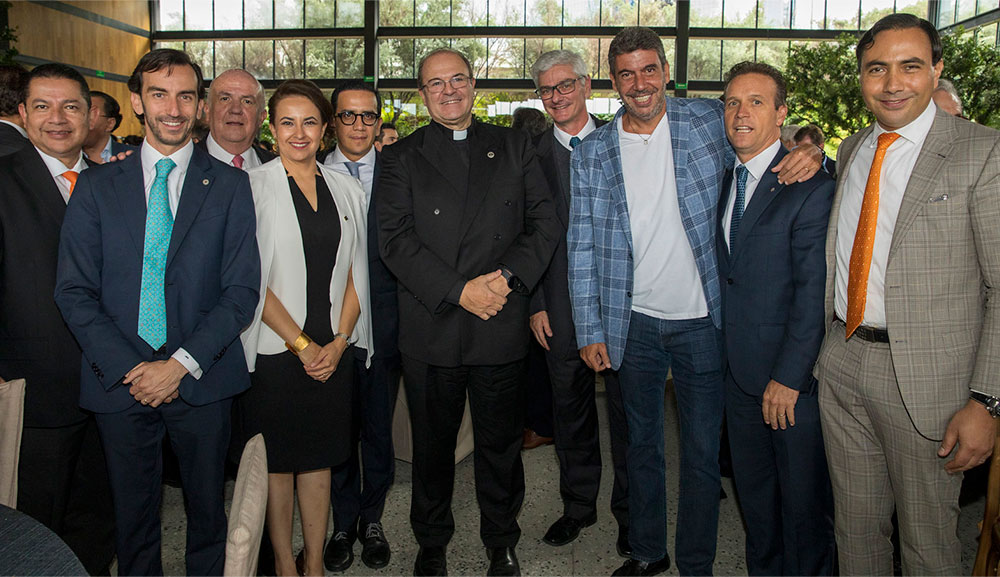 Egresados y Rectores de la Red de Universidades Anáhuac, presentes en la Comida de Los 300 Líderes 