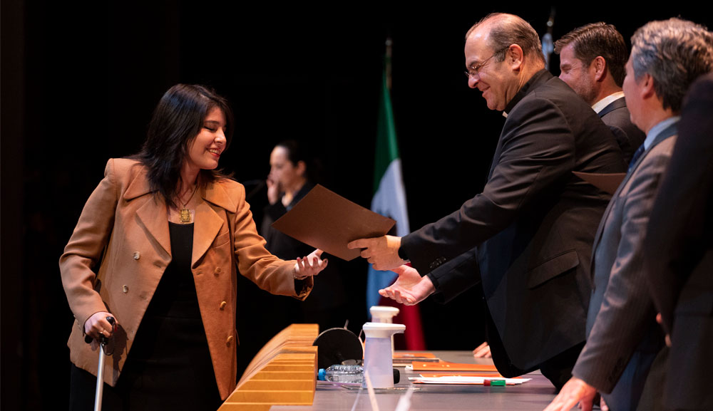 Premios a la Excelencia, jóvenes portadores de la promesa de que en sus corazones hay un futuro por algo mejor