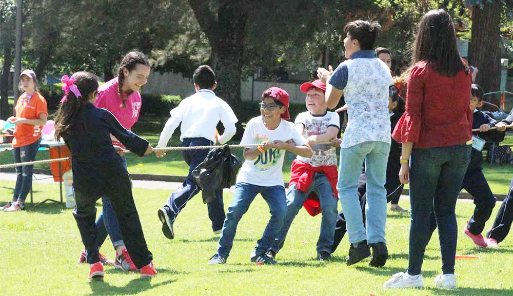 Nos unimos para regalar alegría a través de ASUA por los Niños