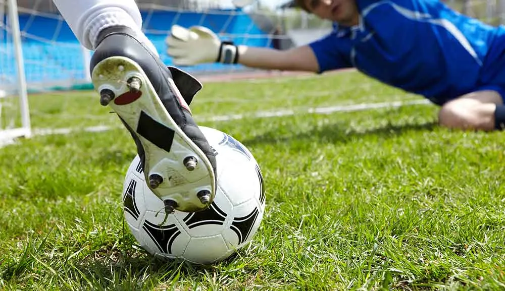 Balones de futbol, ¿cómo se hacen?, ¿de qué están hechos?