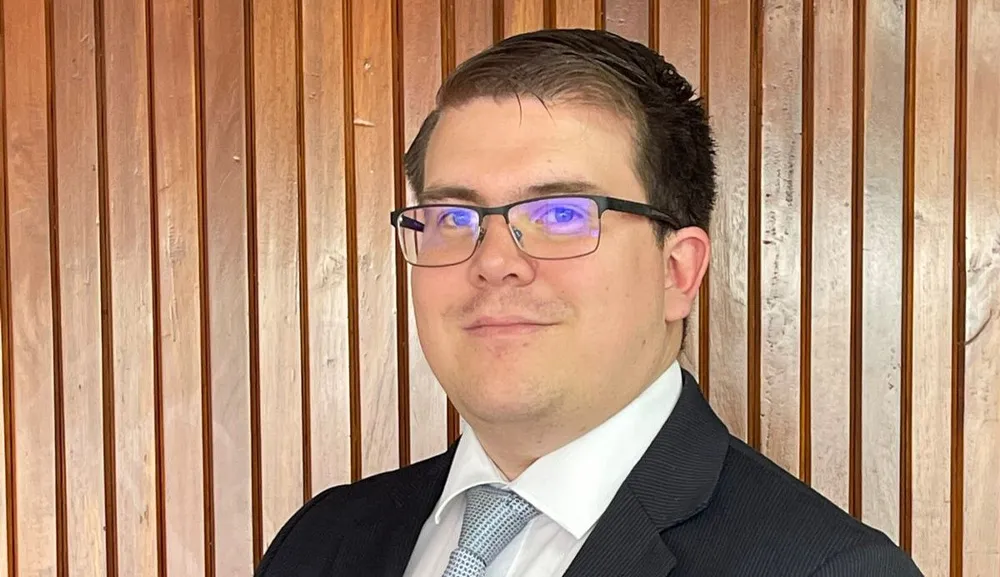 Nuestro egresado habló de las técnicas de inteligencia en las empresas del sector privado y de los riesgos corporativos