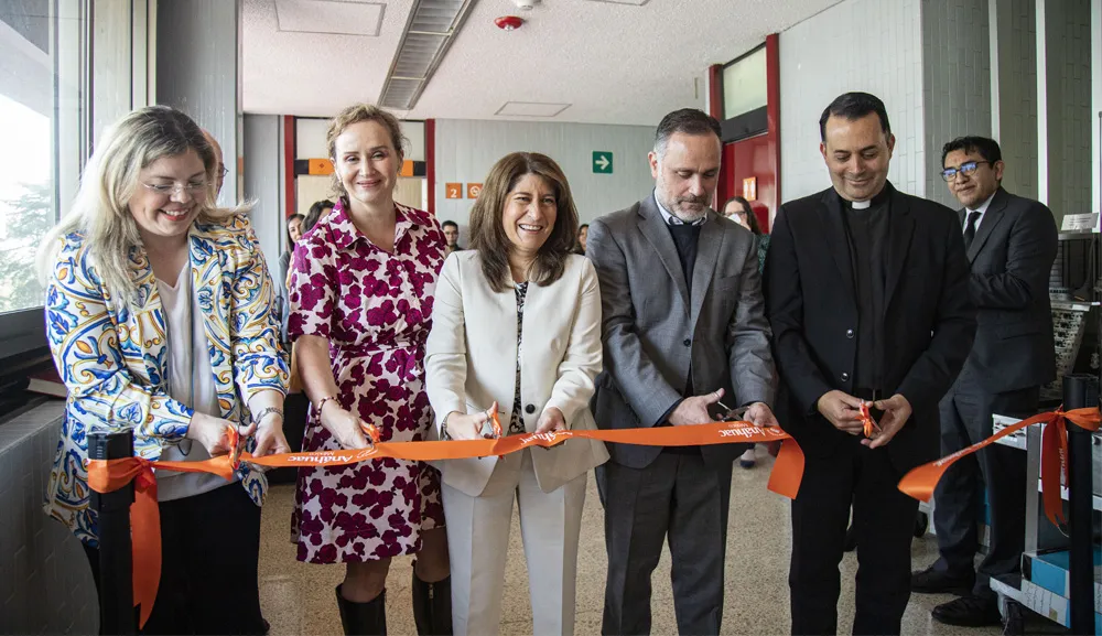 Facultad de Psicología inaugura la Cámara de Gesell y el Laboratorio de Neurociencias