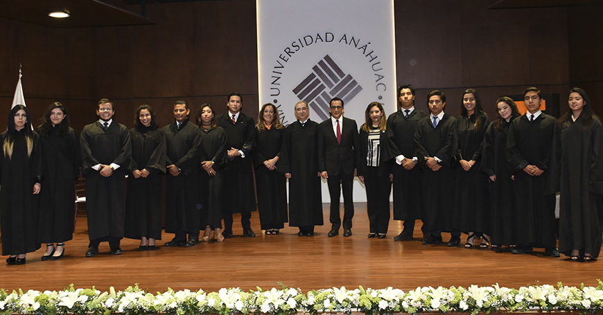 Alumnos de Derecho de la Anáhuac Puebla se inician en Phi Delta Phi, asociación internacional jurídica de honor, en presencia de Ministro de la SCJN