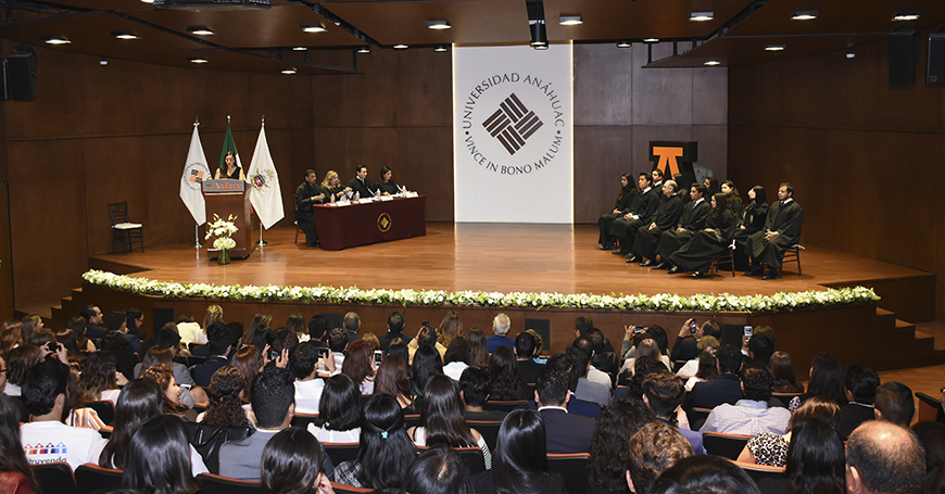 Alumnos de Derecho de la Anáhuac Puebla se inician en Phi Delta Phi, asociación internacional jurídica de honor, en presencia de Ministro de la SCJN