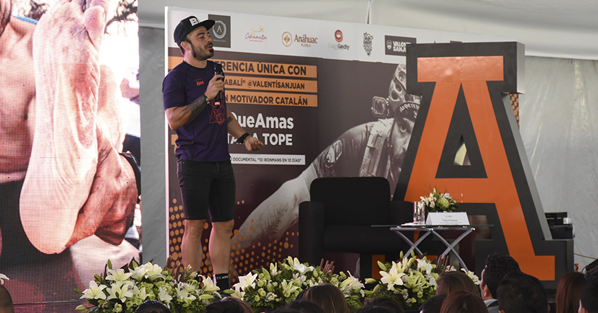 Referente del deporte internacional imparte conferencia en la Universidad Anáhuac