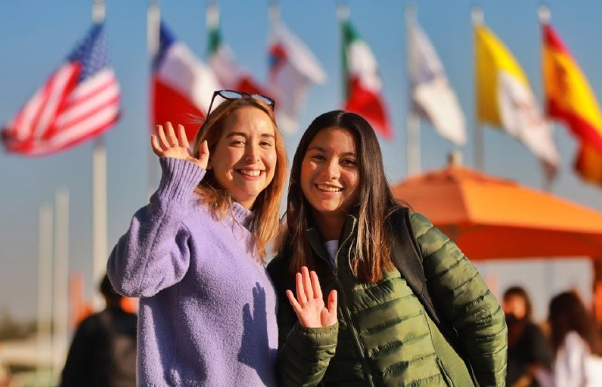 Dos alumnas de la Universidad Anáhuac en su intercambio internacional