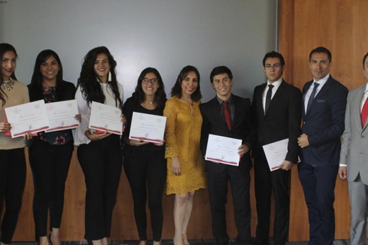 Alumnos de la Universidad Anáhuac, bicampeones en el Maratón del Código de Ética del Contador Público