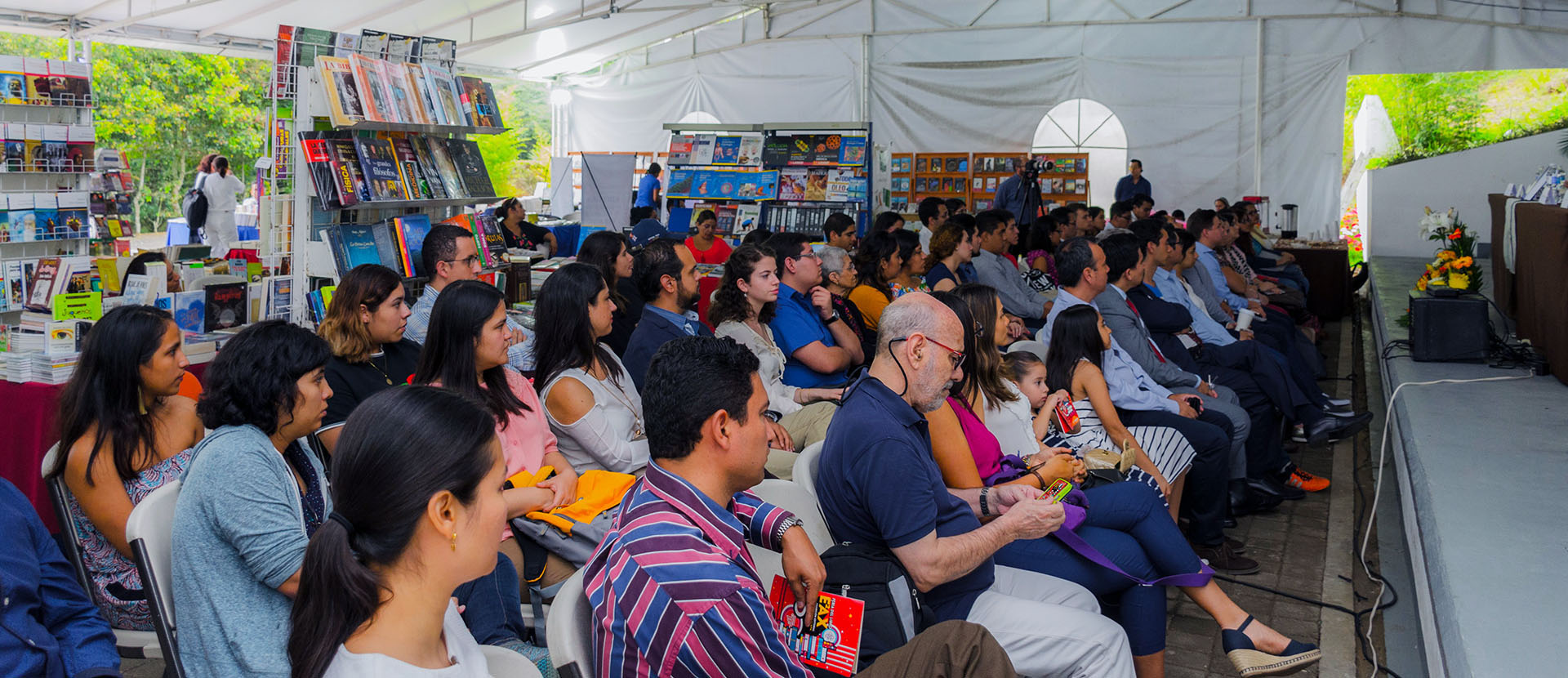 Feria del Libro: E²AX Exhibición Editorial Anáhuac Xalapa