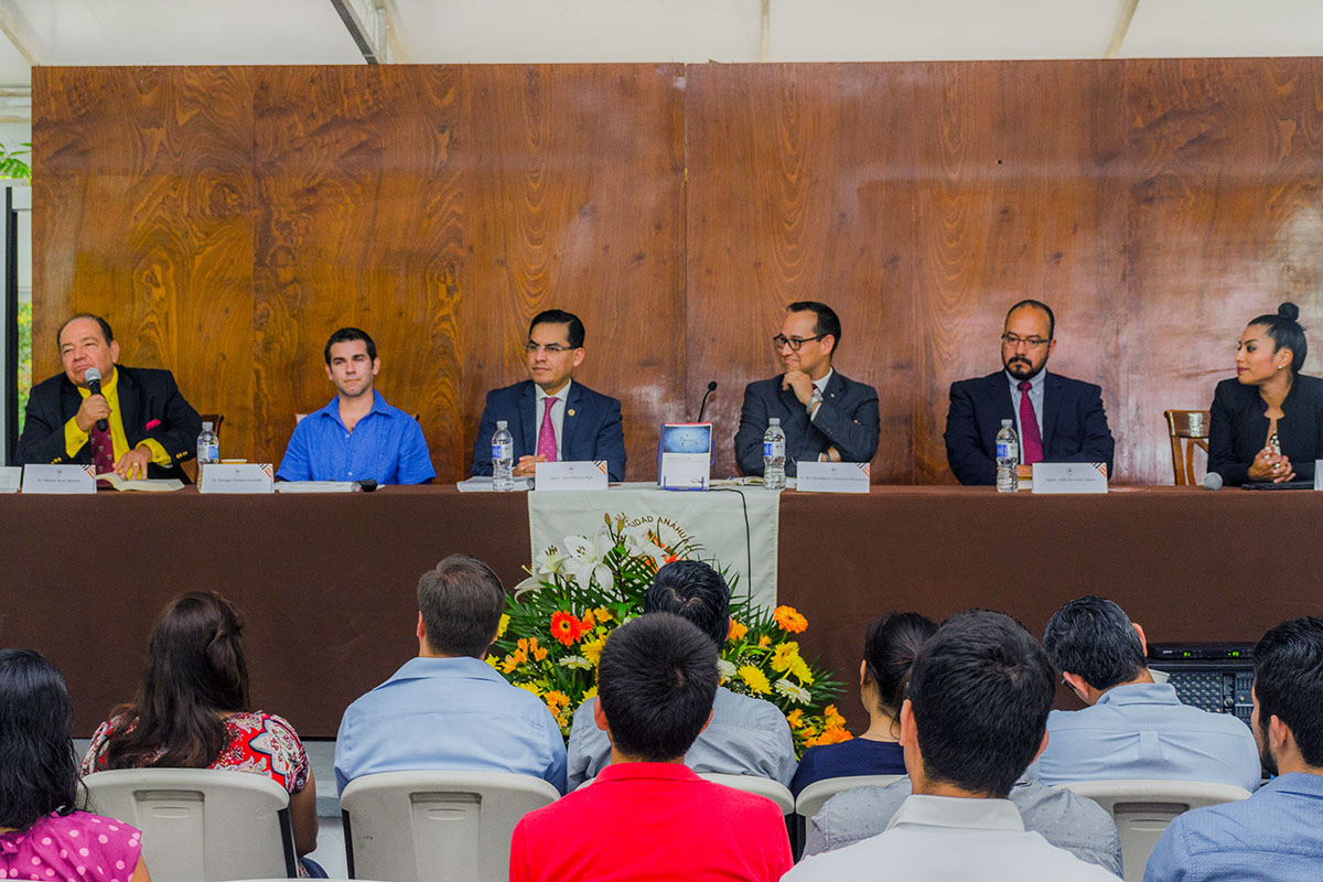 6 / 12 - Feria del Libro: E²AX Exhibición Editorial Anáhuac Xalapa 6 / 12 - Feria del Libro: E²AX Exhibición Editorial Anáhuac Xalapa