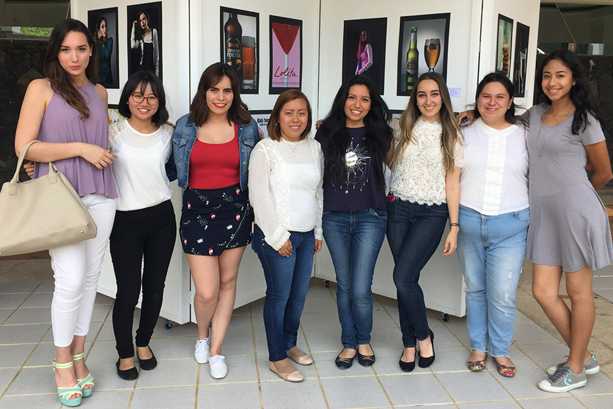 4 / 5 - Exposición de Alumnos de Diseño Gráfico 4 / 5 - Exposición de Alumnos de Diseño Gráfico