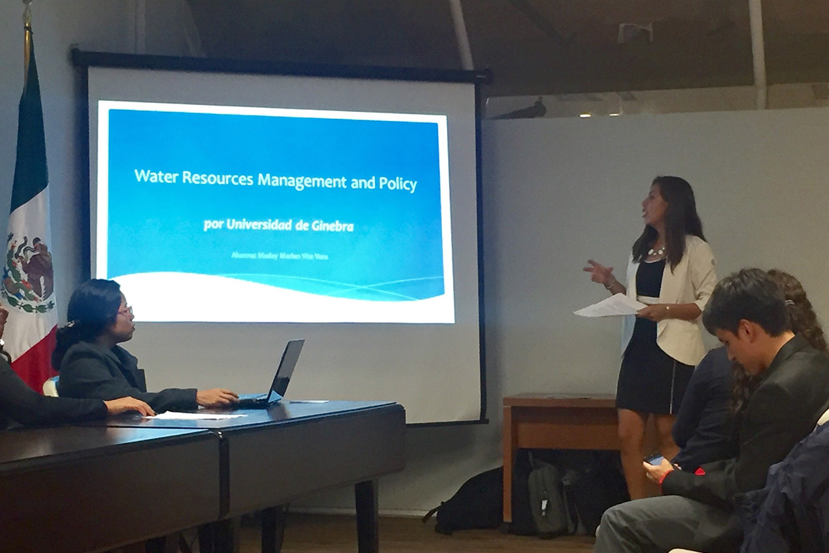 6 / 6 - Presentación de cursos en línea por alumnos de Derecho 6 / 6 - Presentación de cursos en línea por alumnos de Derecho