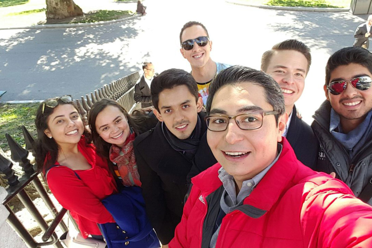 3 / 9 - Alumnos de Derecho visitan la Universidad de Harvard y el MIT 3 / 9 - Alumnos de Derecho visitan la Universidad de Harvard y el MIT