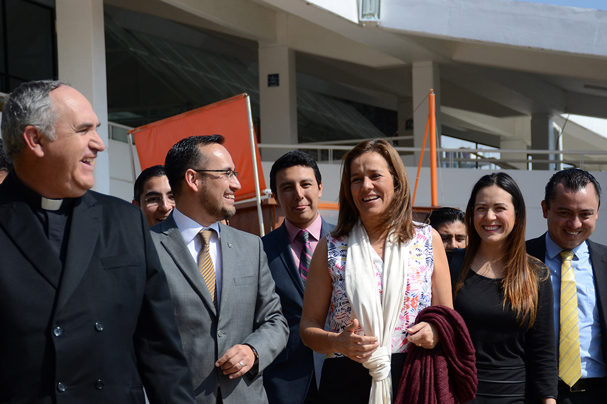 2 / 8 - La Democracia en el Siglo XXI 2 / 8 - La Democracia en el Siglo XXI