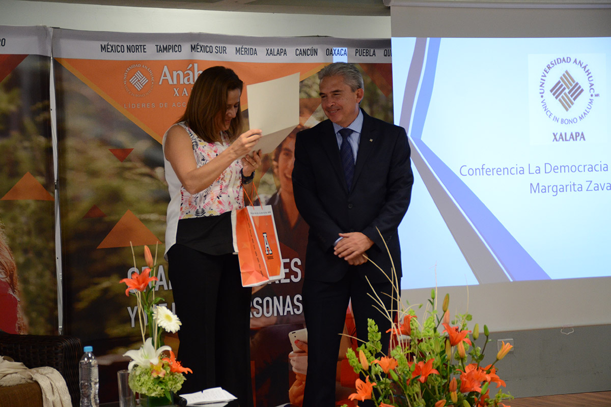 6 / 8 - La Democracia en el Siglo XXI 6 / 8 - La Democracia en el Siglo XXI