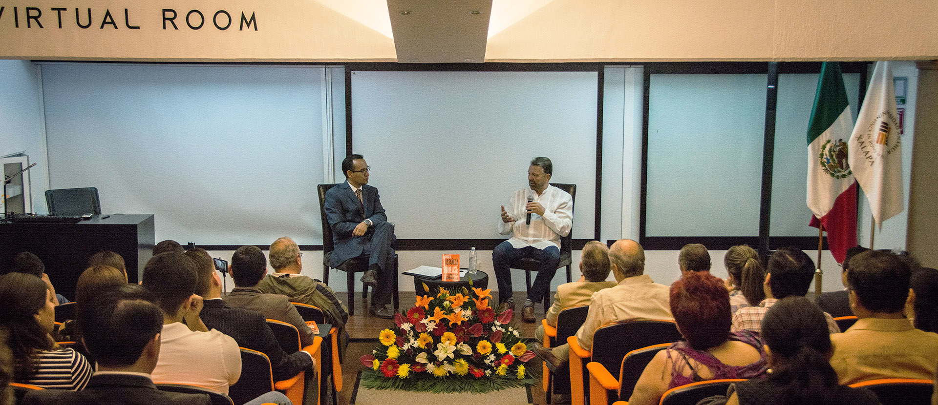 Dr. Jorge Castañeda presenta libro en la Anáhuac Xalapa