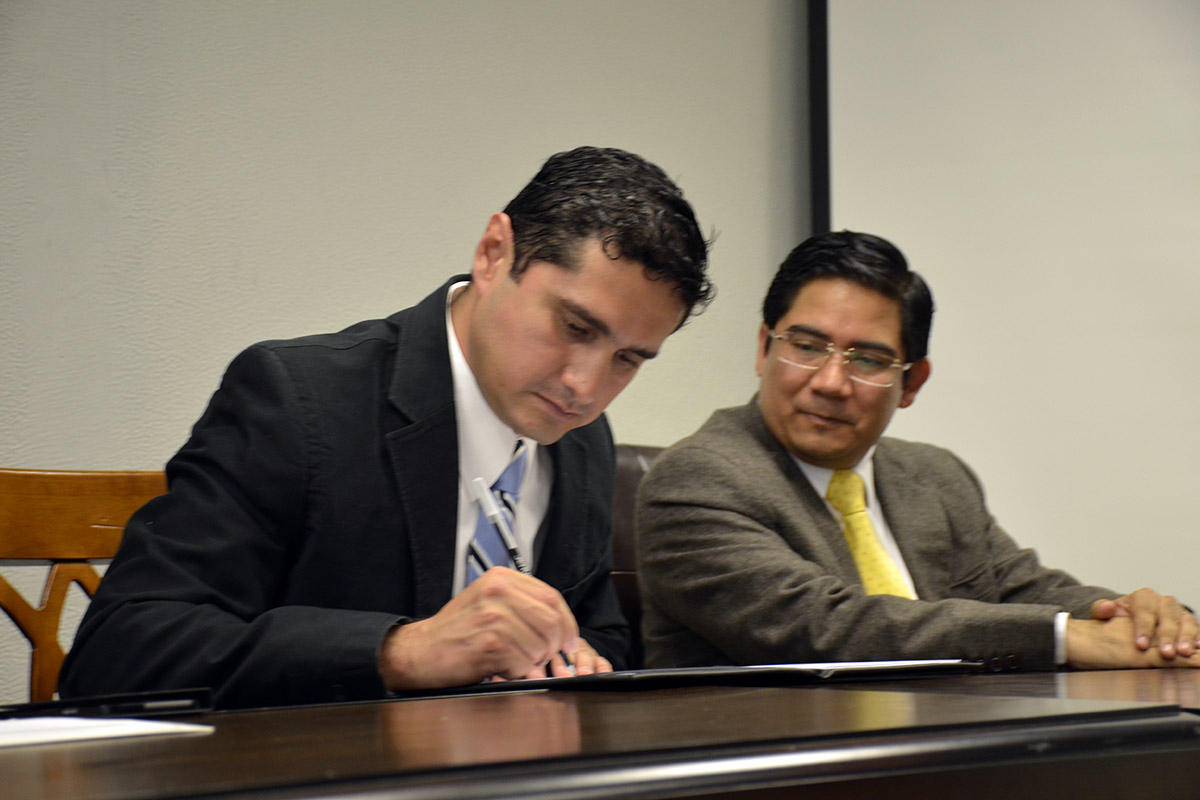 2 / 8 - Convenio de Colaboración con el Instituto Veracruzano de Acceso a la Información 2 / 8 - Convenio de Colaboración con el Instituto Veracruzano de Acceso a la Información