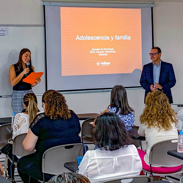 Conferencia Adolescencia y Familia en Boca del Río, Veracruz