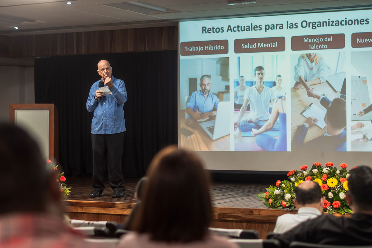 3 / 7 - Liderazgo Disruptivo: La Clave de la Innovación Empresarial 3 / 7 - Liderazgo Disruptivo: La Clave de la Innovación Empresarial