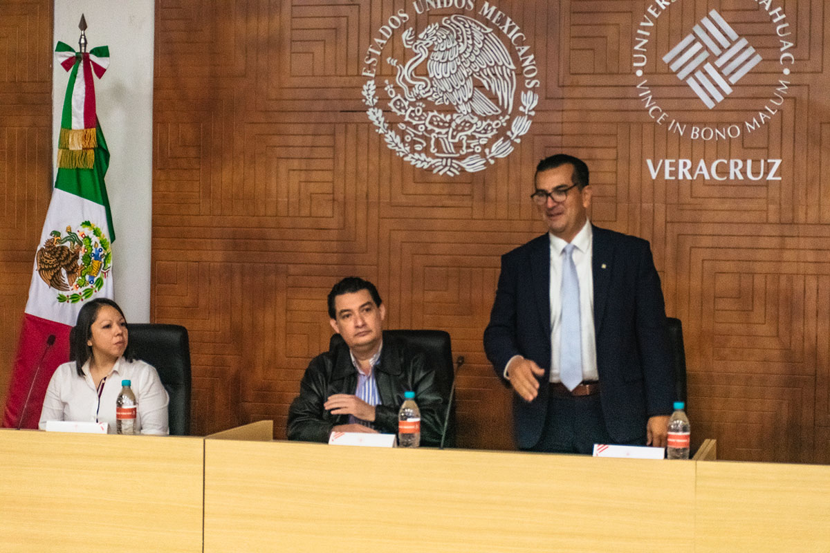 4 / 5 - Bienvenida al Diplomado en Actualización de Subprograma de Desarrollo Gerencial para IMSS 4 / 5 - Bienvenida al Diplomado en Actualización de Subprograma de Desarrollo Gerencial para IMSS