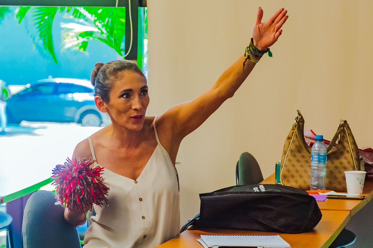 2 / 4 - Bienvenida al Diplomado en Acompañamiento Integral del Adolescente 2 / 4 - Bienvenida al Diplomado en Acompañamiento Integral del Adolescente