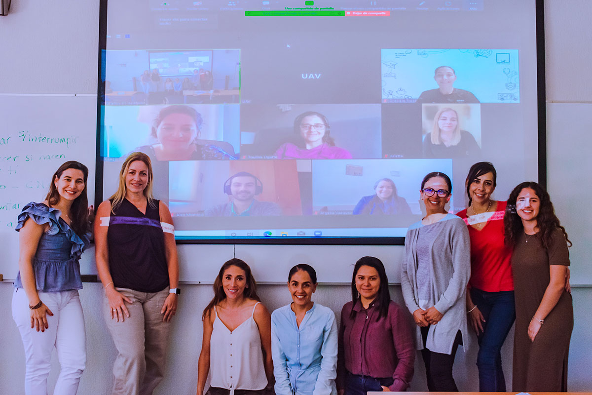 3 / 4 - Bienvenida al Diplomado en Acompañamiento Integral del Adolescente 3 / 4 - Bienvenida al Diplomado en Acompañamiento Integral del Adolescente