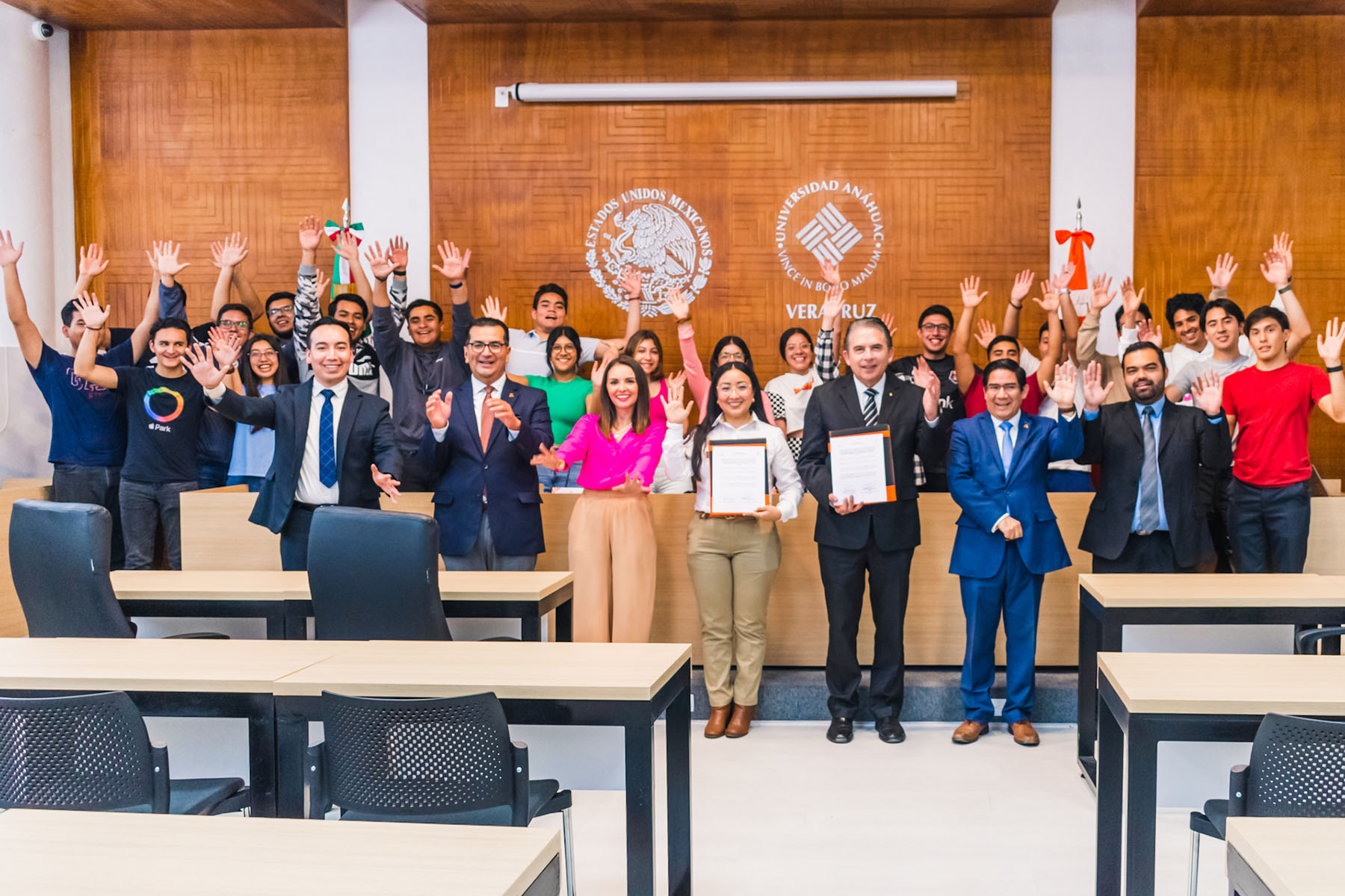 5 / 7 - Firma de Convenio con Grupo Pecuario San Antonio 5 / 7 - Firma de Convenio con Grupo Pecuario San Antonio